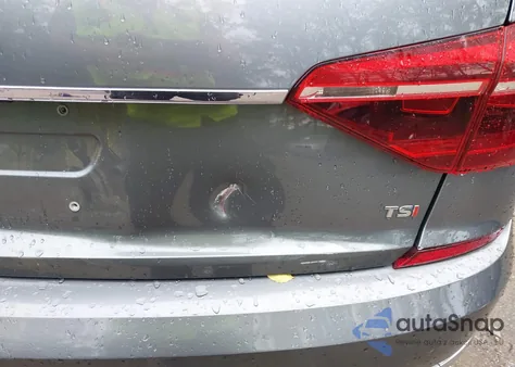 2018 Volkswagen Passat 2.0T Se z USA, uszkodzony, nr VIN 1VWBA7A30JC027199